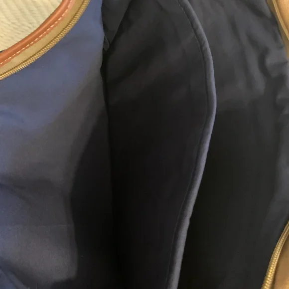 Tommy Hilfiger Classic canvas& leather messenger/laptop bag - Picture 11 of 15